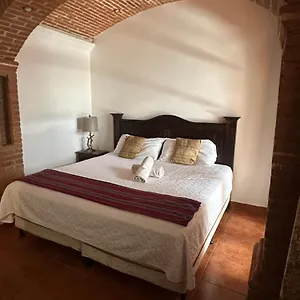 Casa Dos Tierras Antigua
